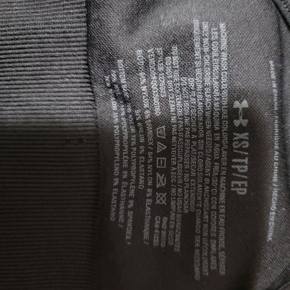 Under Armour sports bra womens extra small in black - Picture 3 of 3